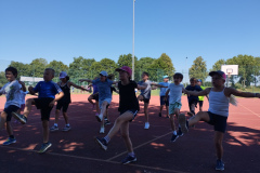 Kindergruppenfoto tanzen