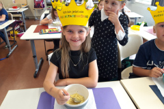 Buchstabensuppe wird gegessen