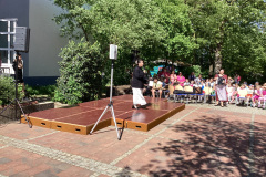 Bühnen Foto mit einer Person drauf