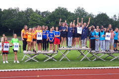 Alle Mädels auf dem Podest