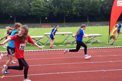 Mädels während des Rennens