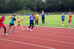 Mädchen während dem Lauf