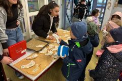 Martinsgänse übergeben