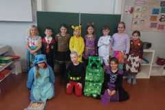 Klassenfoto im Kostüm