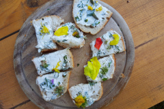 Brot mit Frischkäse